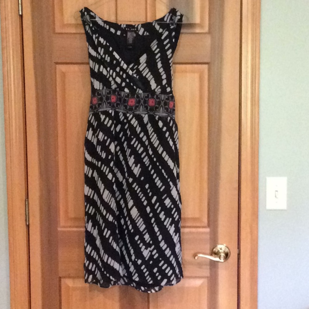 Access lined dress